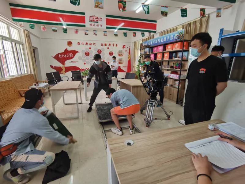 追星女孩心理学分析报告：青秀区广告片拍摄公司揭秘饭圈应援式传播逻辑